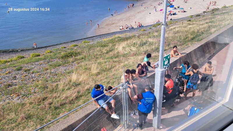 Jongerenwerkers op de Boulevard van Scheveningen